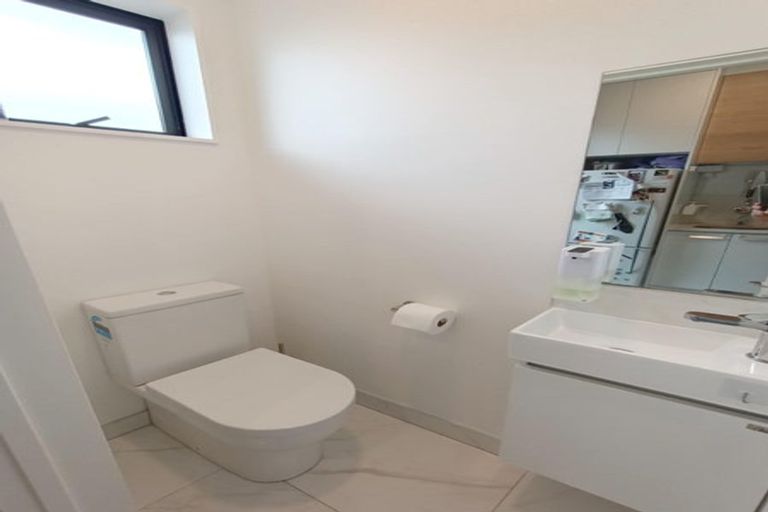 Photo of property in 136a Tiriwa Drive, Massey, Auckland, 0614