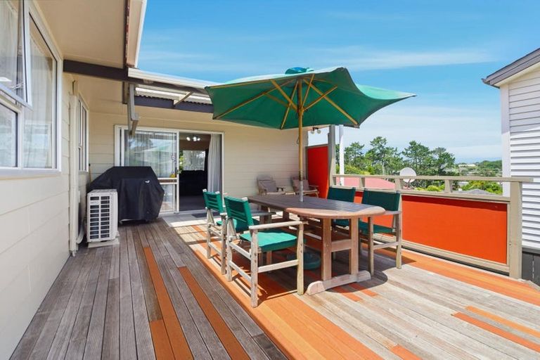 Photo of property in 40 Glenbervie Crescent, Massey, Auckland, 0614