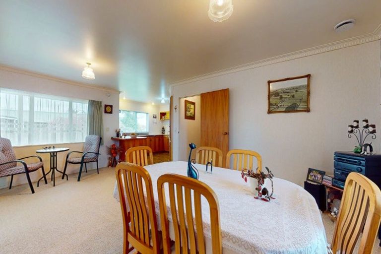 Photo of property in 61 Hayward Road, Ngatea, 3503