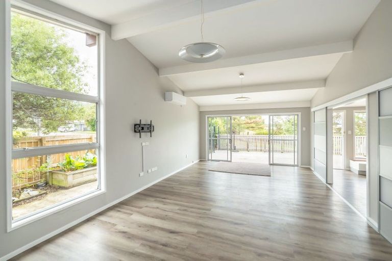 Photo of property in 16 Hickson Street, Featherston, 5710