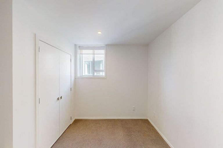 Photo of property in 2/25 Kitchener Terrace, Johnsonville, Wellington, 6037