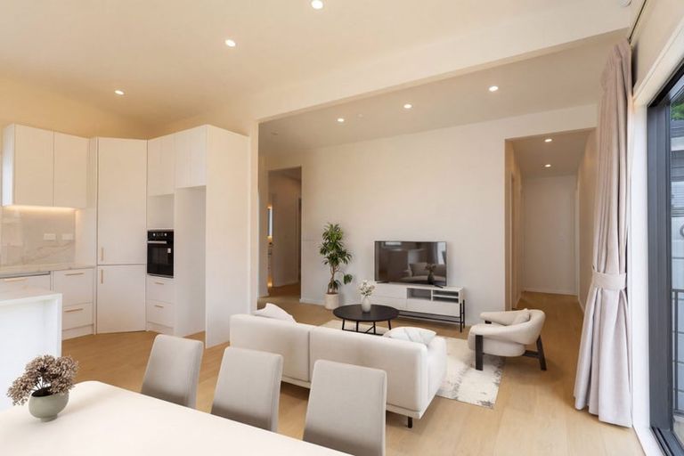 Photo of property in 4a Daphne Street, Kelston, Auckland, 0602