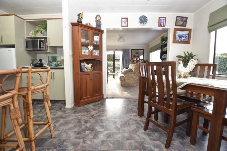 Photo of property in 250b High Street North, Carterton, 5713