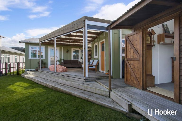 Photo of property in 12 Marine Avenue, Waihi Beach, 3611