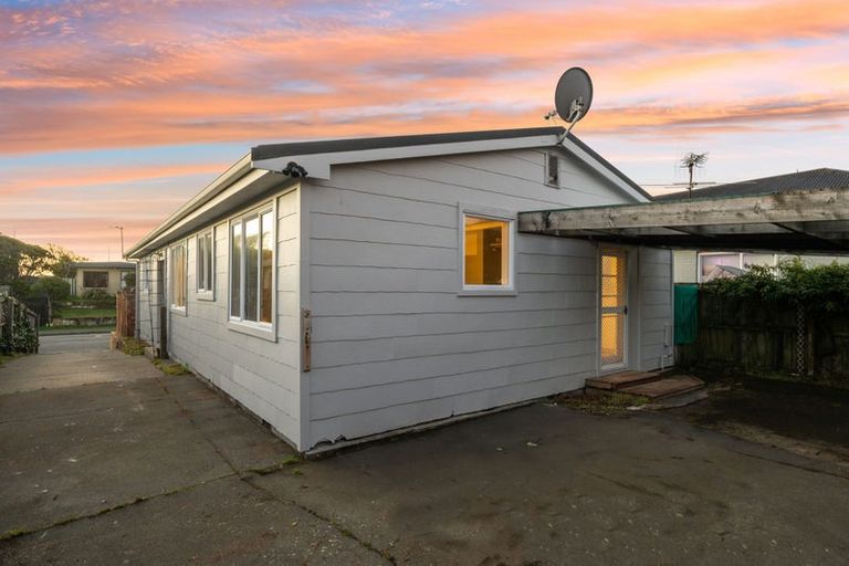 Photo of property in 45 Effingham Street, North New Brighton, Christchurch, 8083