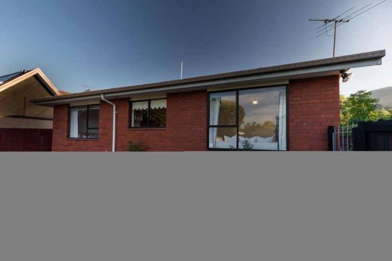 Photo of property in 1/15 Laing Crescent, Heathcote Valley, Christchurch, 8022