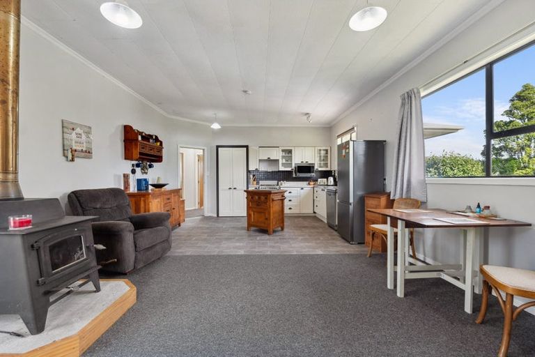 Photo of property in 525 Auroa Road, Auroa, Hawera, 4678