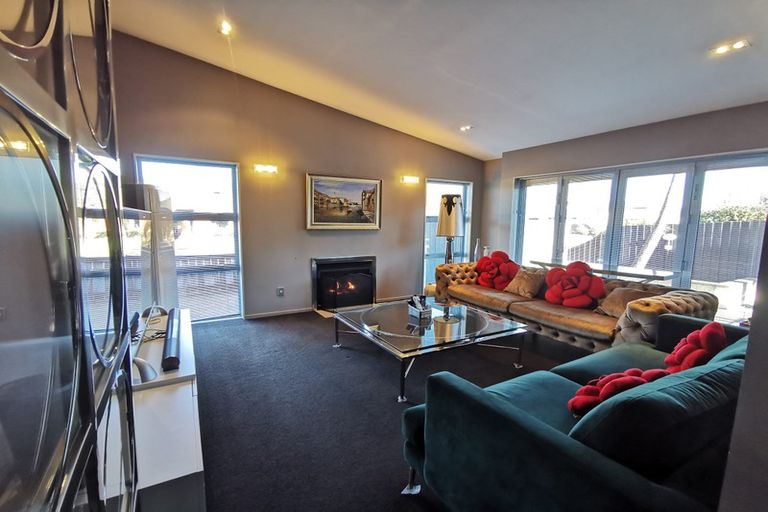 Photo of property in 16 Eaglesome Avenue, Aidanfield, Christchurch, 8025