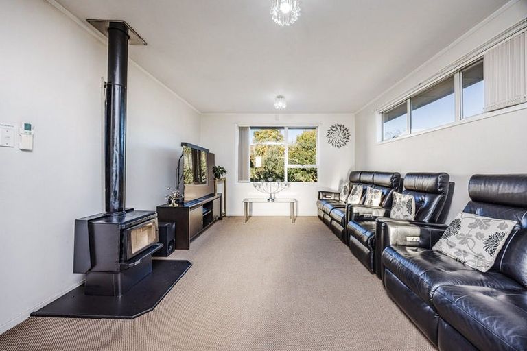 Photo of property in 35 Moncrieff Avenue, Clendon Park, Auckland, 2103