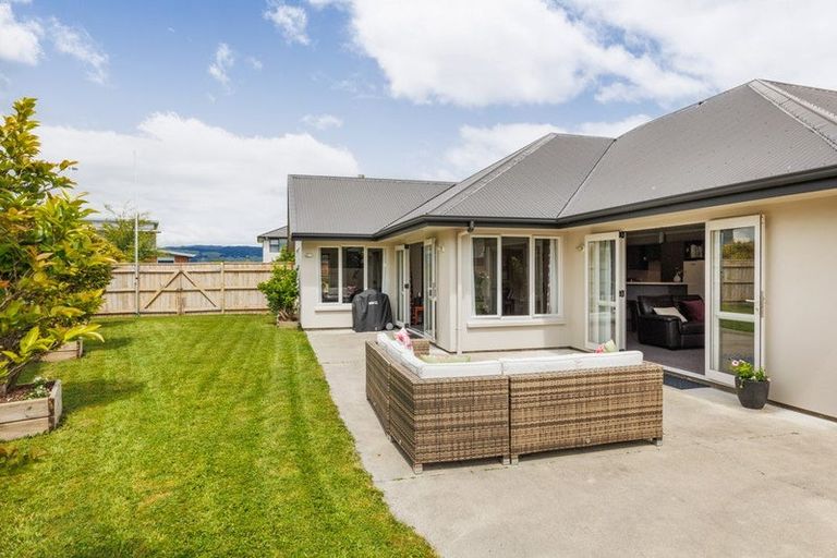 Photo of property in 25 Rodeo Drive, Kelvin Grove, Palmerston North, 4414