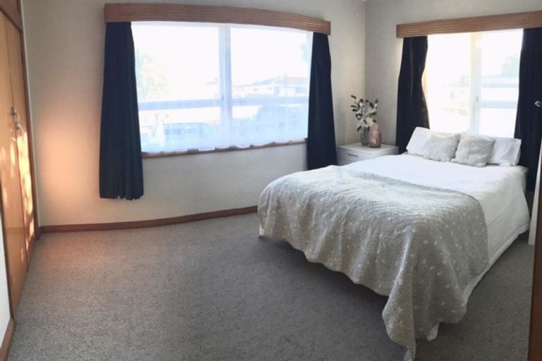 Photo of property in 10 Edmund Hillary Avenue, Papakura, 2110