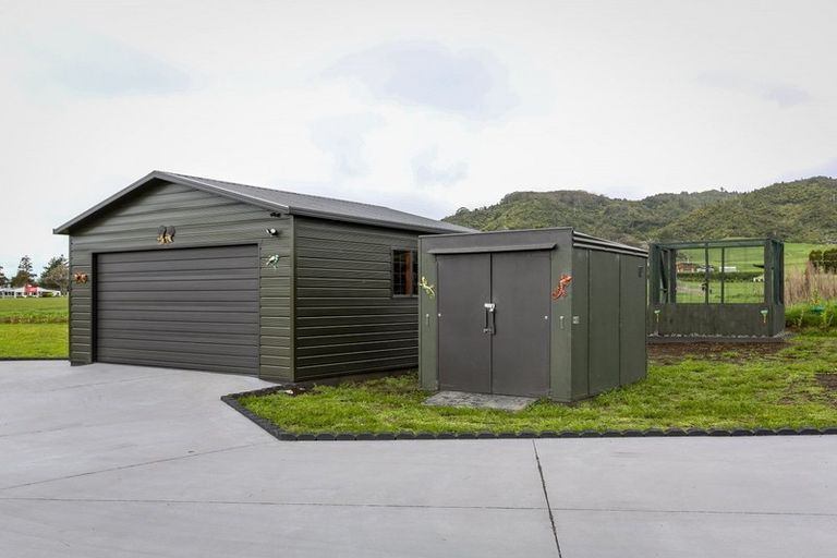 Photo of property in 1356b South Road, Kaitake, New Plymouth, 4374