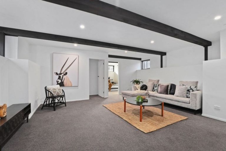 Photo of property in 6 Aotea Place, Chedworth, Hamilton, 3210