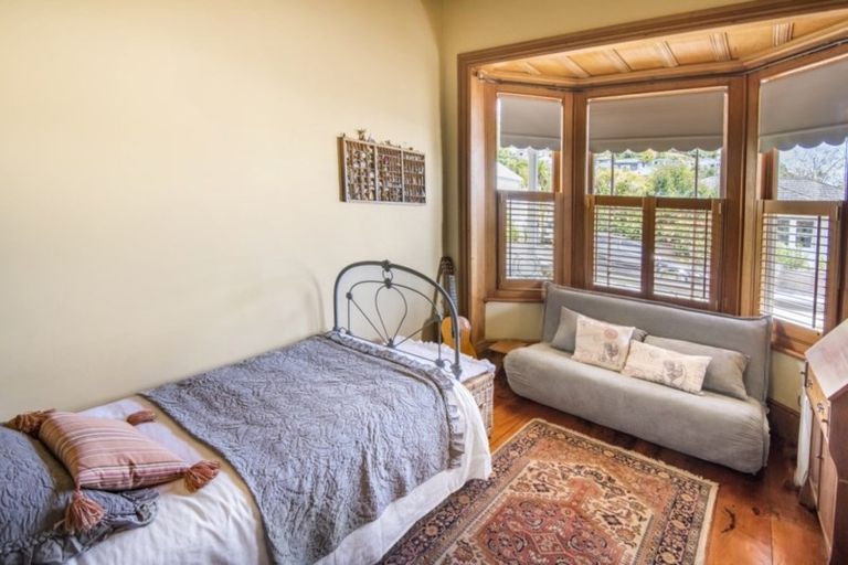 Photo of property in 1 Kerr Street, Devonport, Auckland, 0624