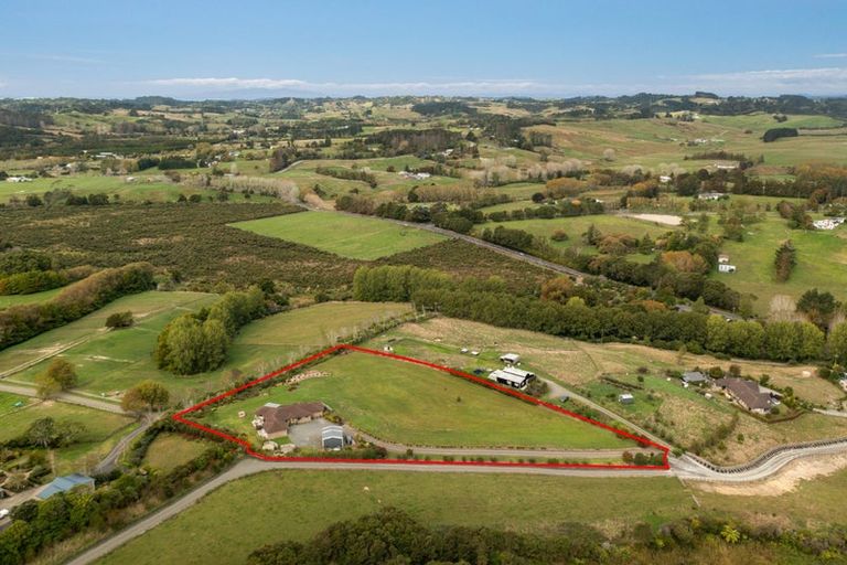 Photo of property in 122d Forestry Road, Waitoki, Kaukapakapa, 0871
