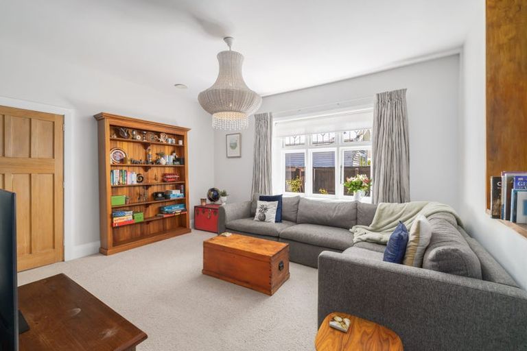 Photo of property in 74 Selwyn Street, Somerfield, Christchurch, 8024