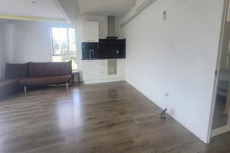 Photo of property in 32 Middlefield Drive, East Tamaki Heights, Auckland, 2016