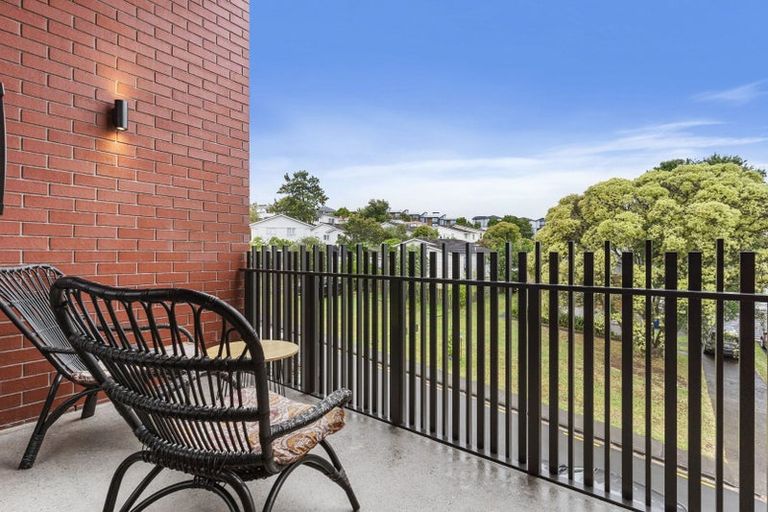 Photo of property in 201/25 Potter Avenue, Northcote, Auckland, 0627