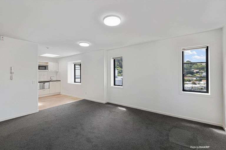 Photo of property in Westhaven Apartments, 24/127 Molesworth Street, Thorndon, Wellington, 6011