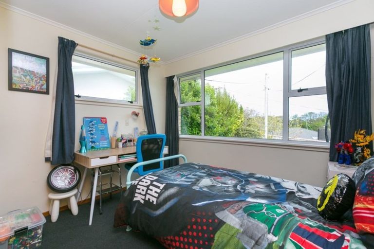 Photo of property in 7b Penrith Street, Westown, New Plymouth, 4310