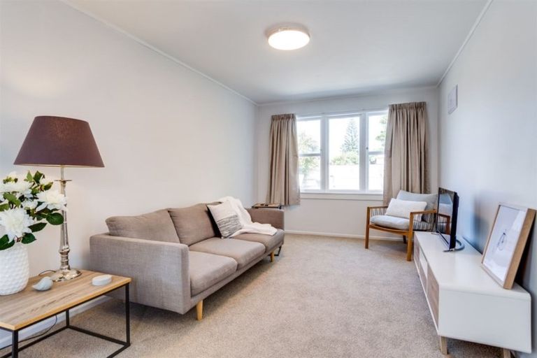 Photo of property in 517 Main North Road, Bay View, Napier, 4104