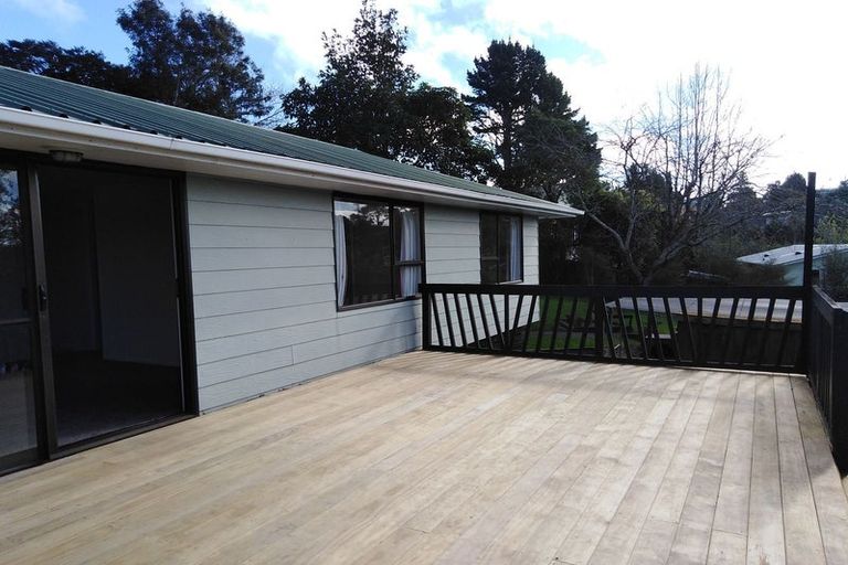 Photo of property in 11 Arde Place, Massey, Auckland, 0614