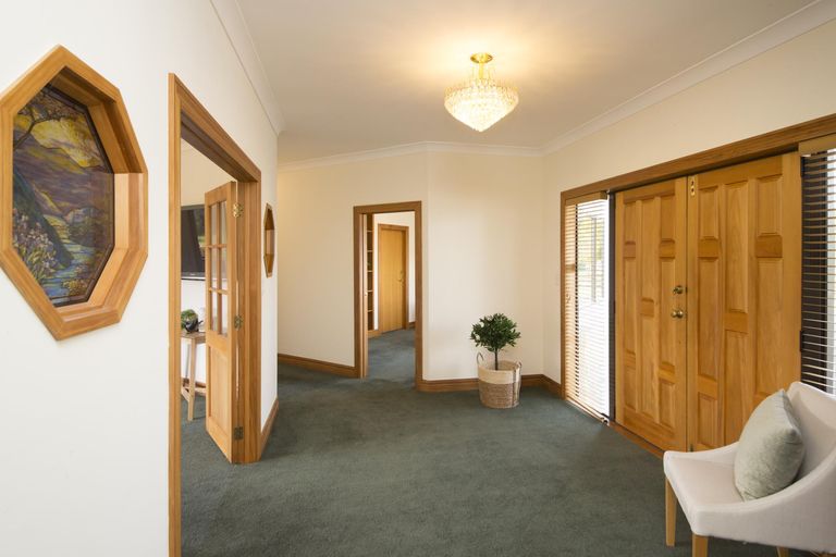 Photo of property in 413 Milson Line, Milson, Palmerston North, 4478