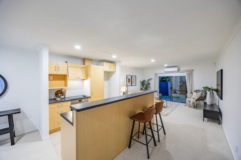 Photo of property in 1/4 Charlenne Close, Ranui, Auckland, 0612