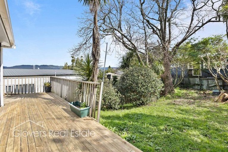Photo of property in 3 Western Court, Sunnyvale, Auckland, 0612
