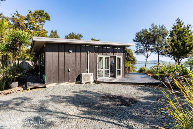 Photo of property in 13 Lancewood Lane, Pahi, Paparoa, 0571