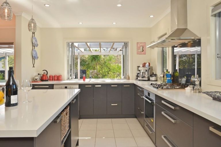 Photo of property in 12 Wood Street, Greytown, 5712