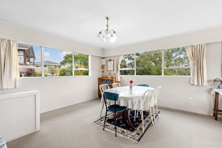 Photo of property in 142 Mokoia Road, Chatswood, Auckland, 0626