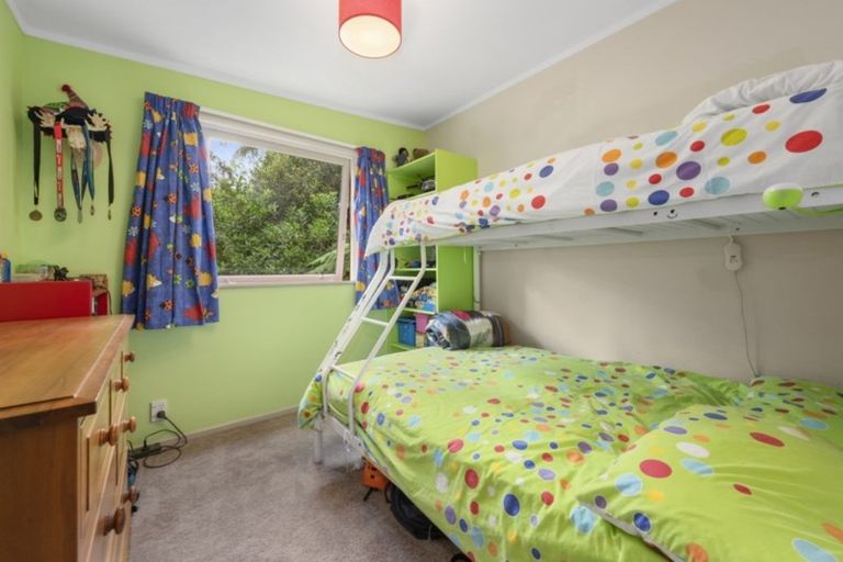 Photo of property in 63 Wyndham Road, Pinehaven, Upper Hutt, 5019