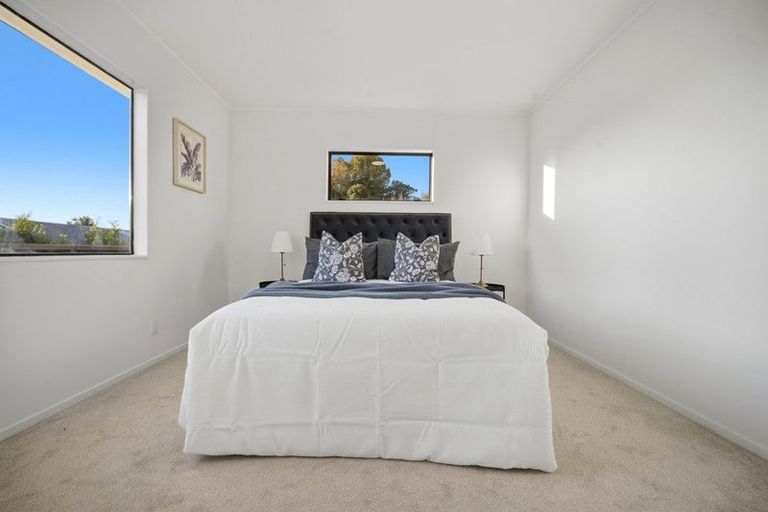 Photo of property in 1/76 Chilcott Road, Henderson, Auckland, 0612