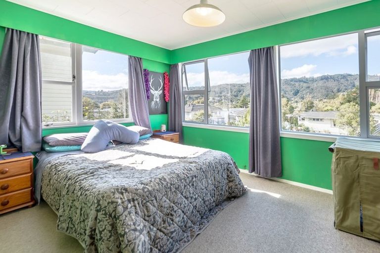 Photo of property in 184 George Street, Stokes Valley, Lower Hutt, 5019