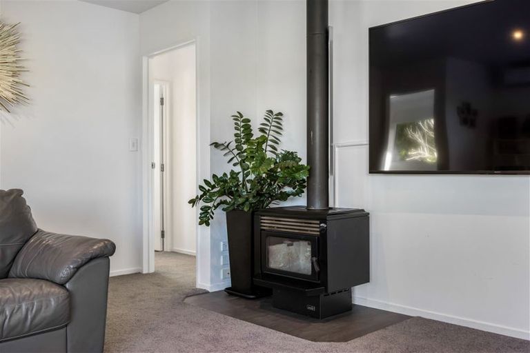 Photo of property in 56 Donald Street, Stanmore Bay, Whangaparaoa, 0932