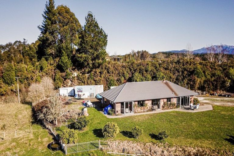 Photo of property in 307 Central Road, Upper Moutere, 7175