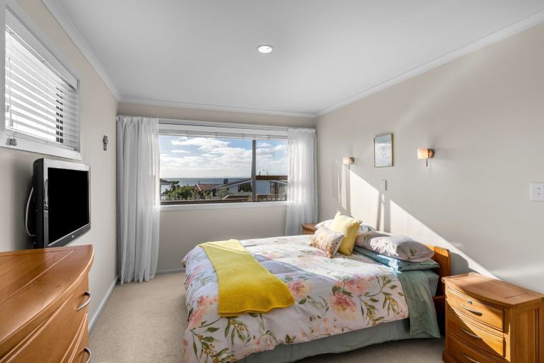 Photo of property in 5 Taihiki Road, Clarks Beach, 2122