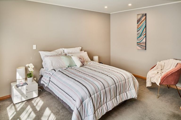 Photo of property in 13 Warwick Street, Wilton, Wellington, 6012