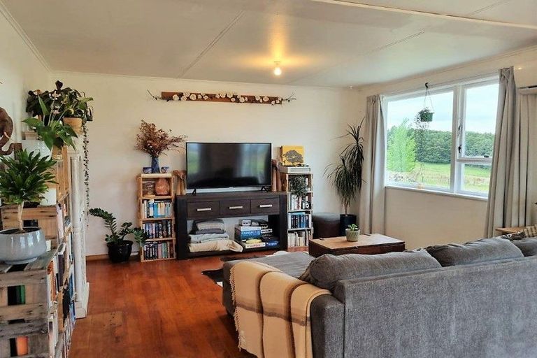 Photo of property in 581 Lawrence Road, Kaiwaka, 0573