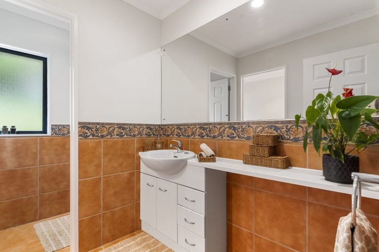 Photo of property in 577 Redoubt Road, Flat Bush, Auckland, 2019