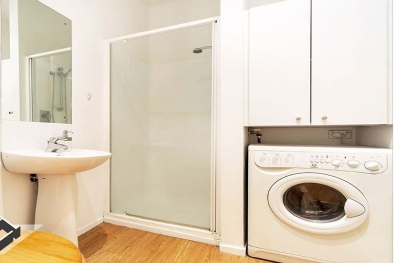 Photo of property in Guardian Apartments, 324/105 Queen Street, Auckland Central, Auckland, 1010