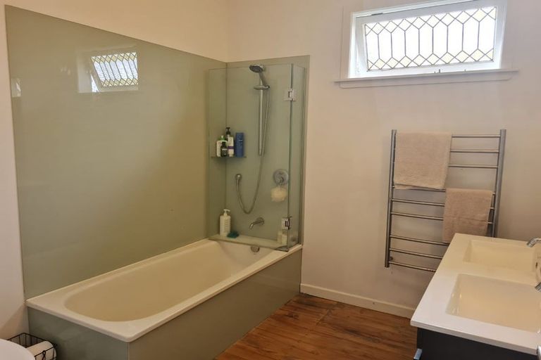 Photo of property in 911a Whangaparaoa Road, Manly, Whangaparaoa, 0930