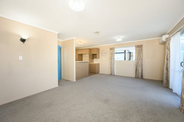 Photo of property in 44 Kaimanawa Street, Kelvin Grove, Palmerston North, 4414