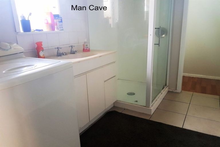 Photo of property in 30 Thyra Street, Dannevirke, 4930