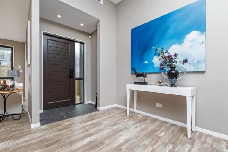 Photo of property in 29 Ascension Crescent, Orewa, 0931