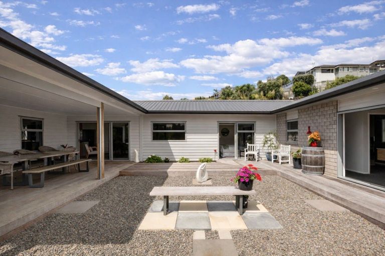 Photo of property in 111 Oteki Park Drive, Welcome Bay, Tauranga, 3112