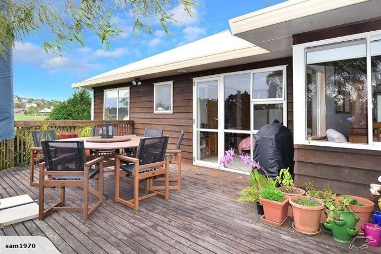 Photo of property in 9 Pelican Lane, Unsworth Heights, Auckland, 0632