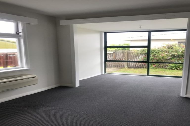 Photo of property in 2/51 Saint Johns Street, Woolston, Christchurch, 8062