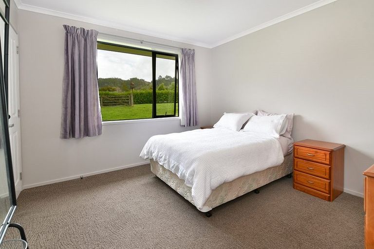 Photo of property in 15 Moses Road, Kaukapakapa, 0873